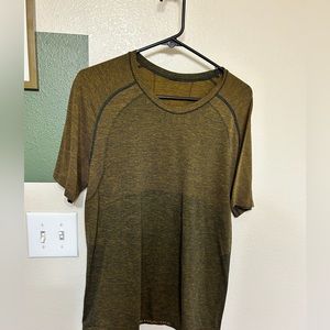 Lululemon shirt